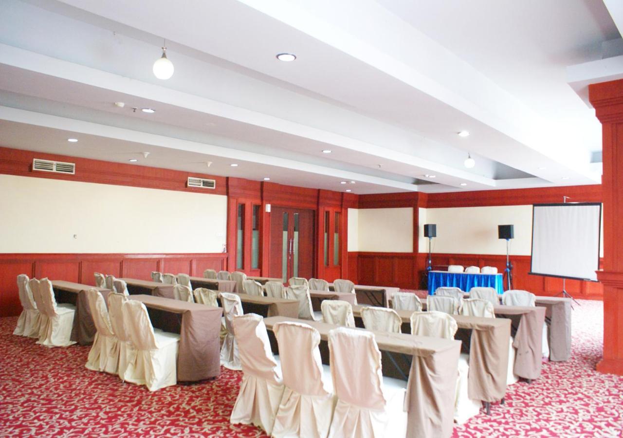 Hotel Soechi International Medan Dış mekan fotoğraf